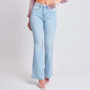 YMI WOMEN'S ESSENTIAL FLARE JEANS